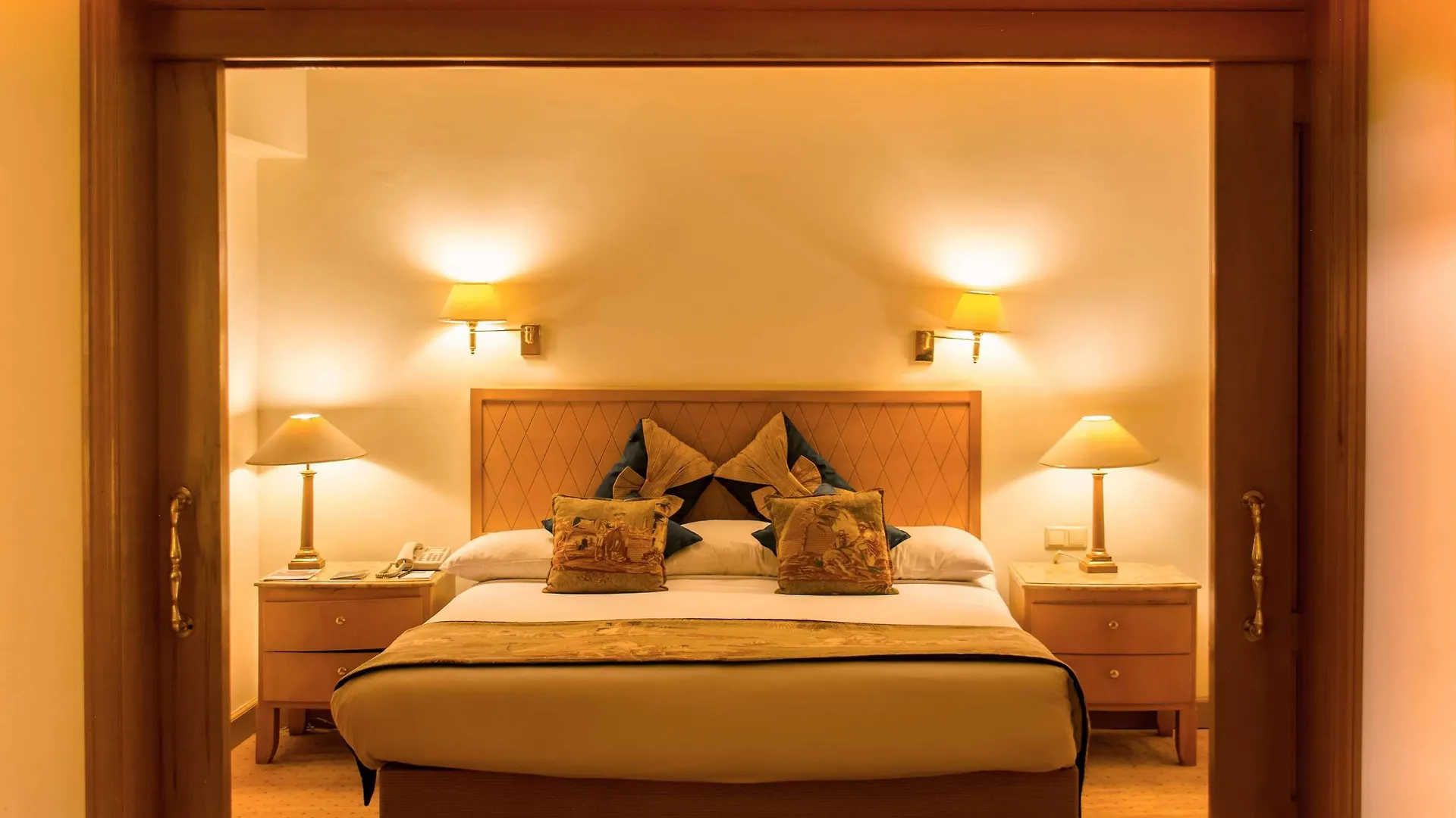 Steigenberger Nile Palace Luxor - Convention Center Szálloda